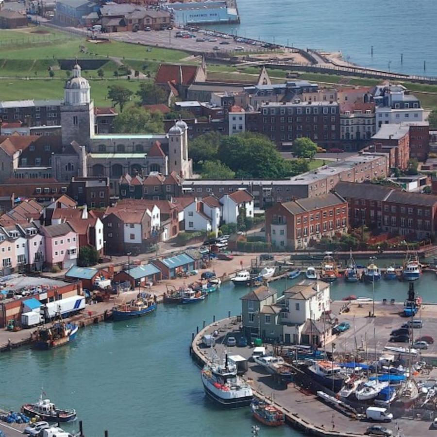 Heart Of Southsea,near Common And Sea. Портцмаус